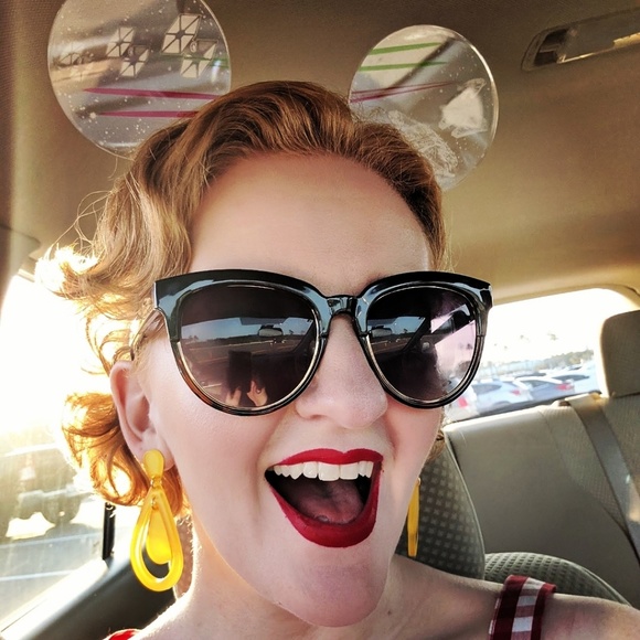 Meet your Posher, Aryn - Picture 1 of 1